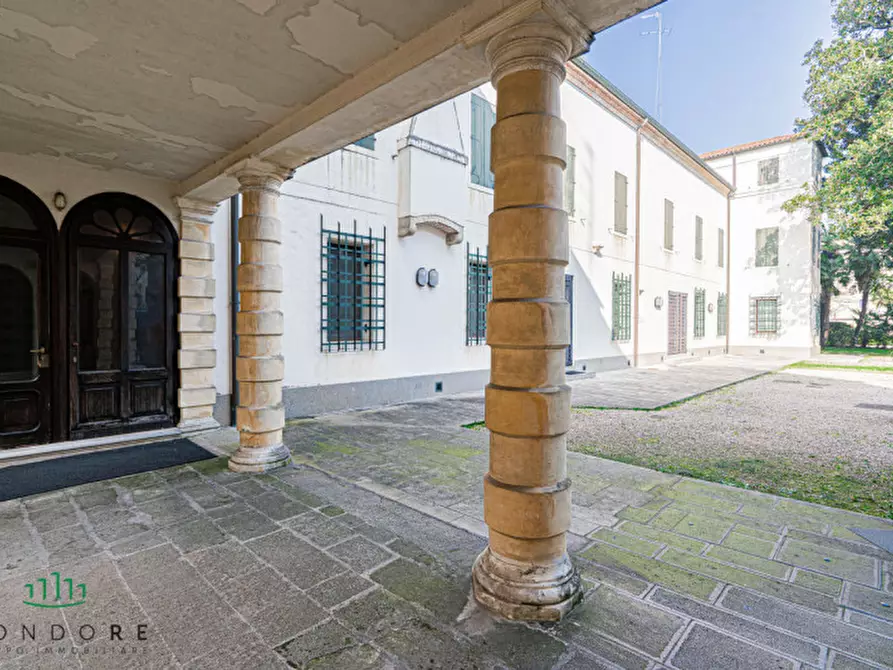 Immagine 16 di Palazzo in affitto  in via Belzoni a Padova