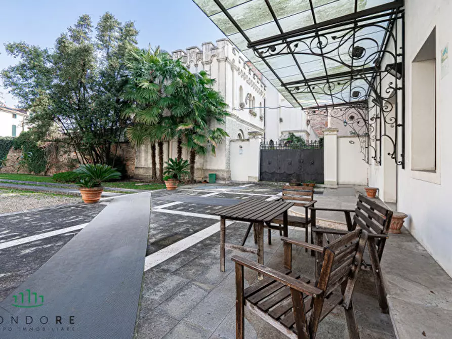 Immagine 17 di Palazzo in affitto  in via Belzoni a Padova