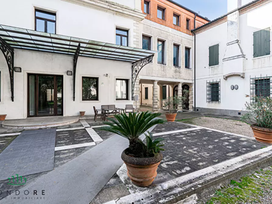 Immagine 22 di Palazzo in affitto  in via Belzoni a Padova