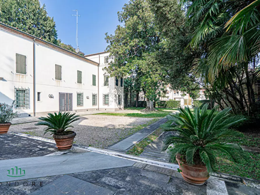 Immagine 24 di Palazzo in affitto  in via Belzoni a Padova