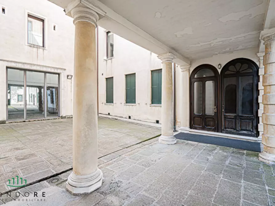 Immagine 26 di Palazzo in affitto  in via Belzoni a Padova