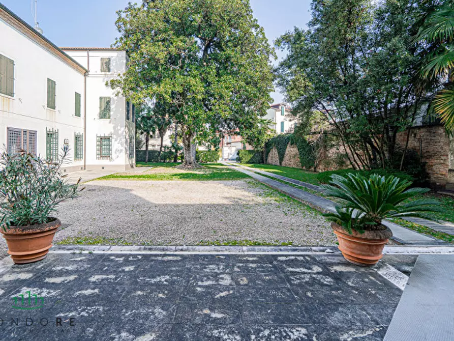 Immagine 31 di Palazzo in affitto  in via Belzoni a Padova