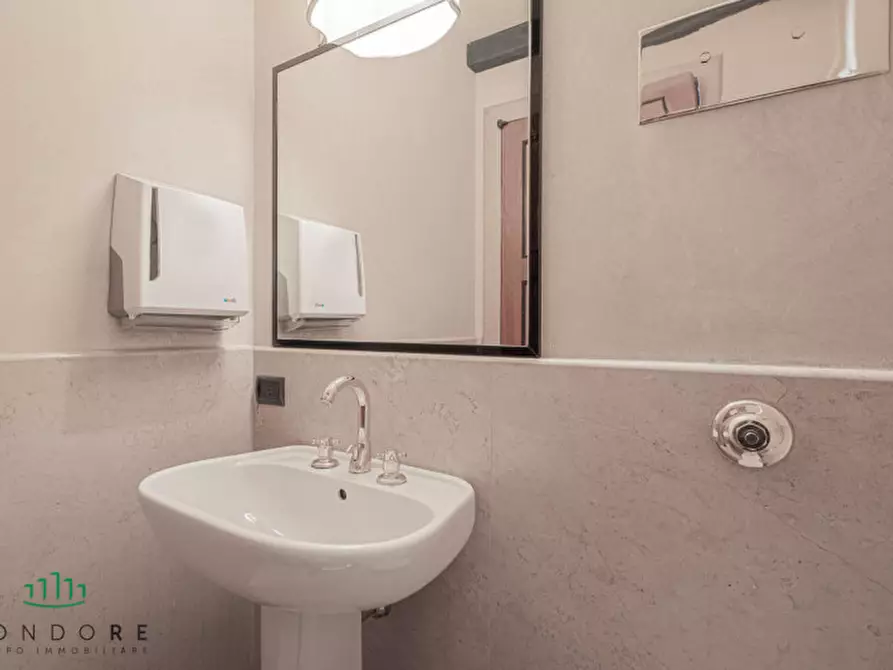 Immagine 62 di Palazzo in affitto  in via Belzoni a Padova