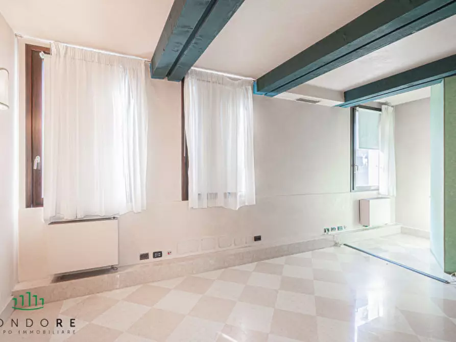 Immagine 63 di Palazzo in affitto  in via Belzoni a Padova