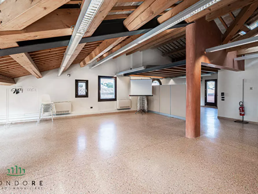 Immagine 140 di Palazzo in affitto  in via Belzoni a Padova