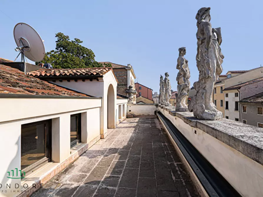 Immagine 142 di Palazzo in affitto  in via Belzoni a Padova