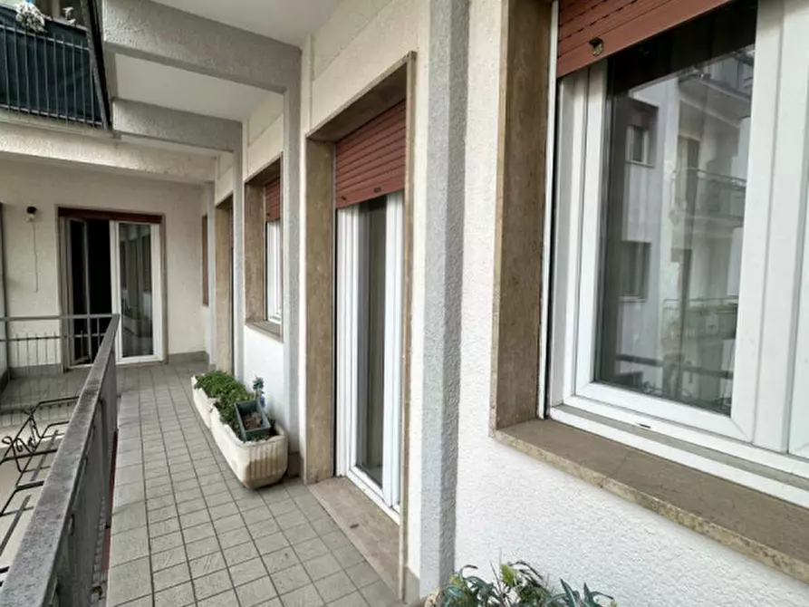 Immagine 9 di Appartamento in vendita  in Piazza General Antonio Cantore a Trento