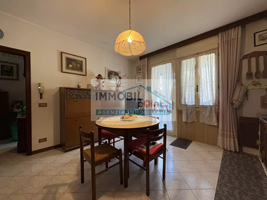 Immagine 3 di Casa bifamiliare in vendita  in Via Sant'Antonio a Veggiano