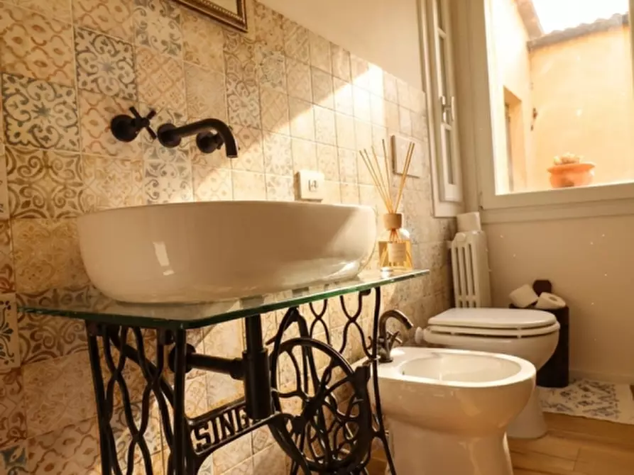 Immagine 25 di Villa in vendita  in Via Giuseppe Verdi a Montevarchi