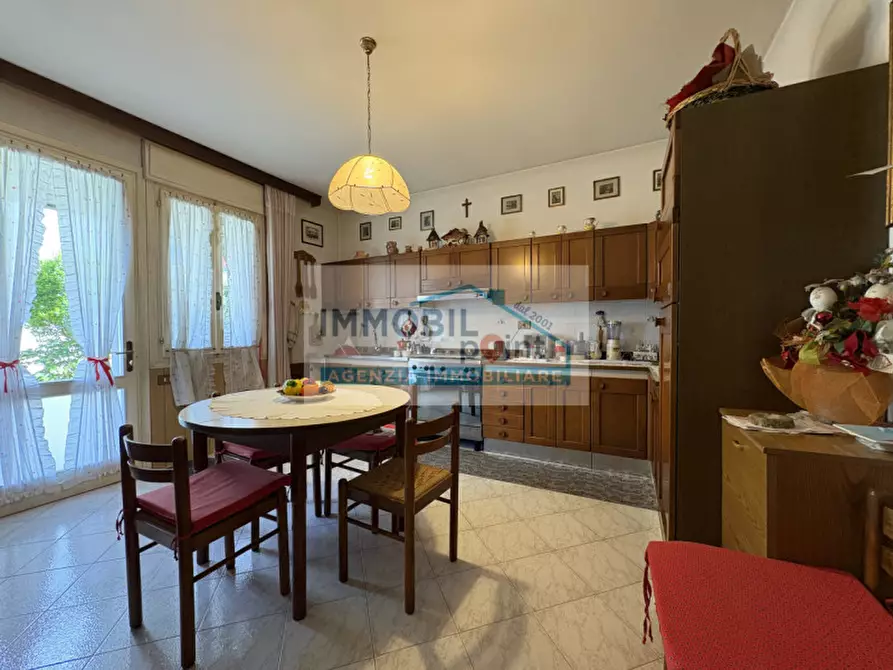 Immagine 2 di Appartamento in vendita  in Via Sant'Antonio a Veggiano