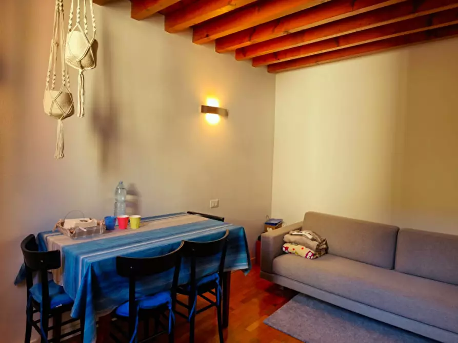 Immagine 1 di Appartamento in affitto  in Via Caprera n. 67 a Vittorio Veneto