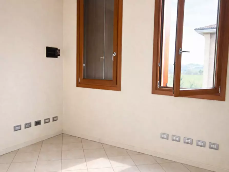 Immagine 10 di Appartamento in vendita  in VIA MARTIRI LIBERAZIONE 36 a Parma