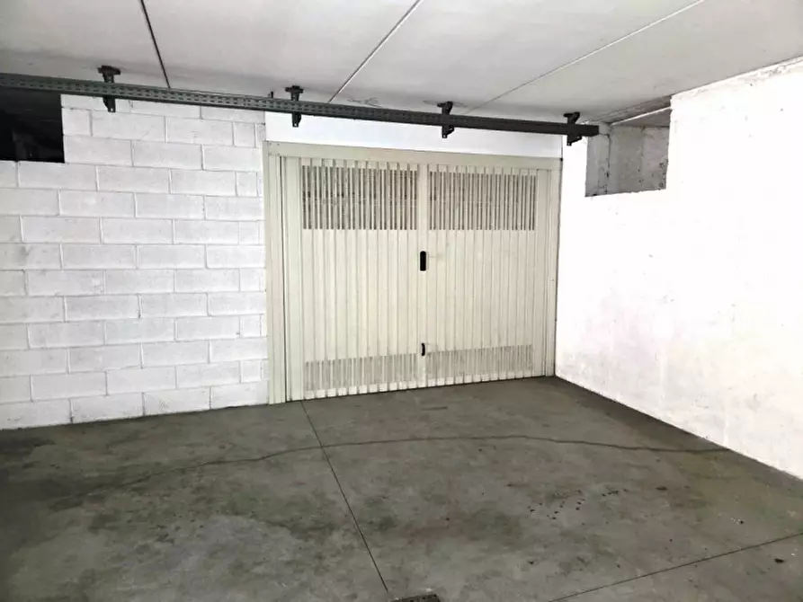 Immagine 27 di Appartamento in vendita  in VIA MARTIRI LIBERAZIONE 36 a Parma