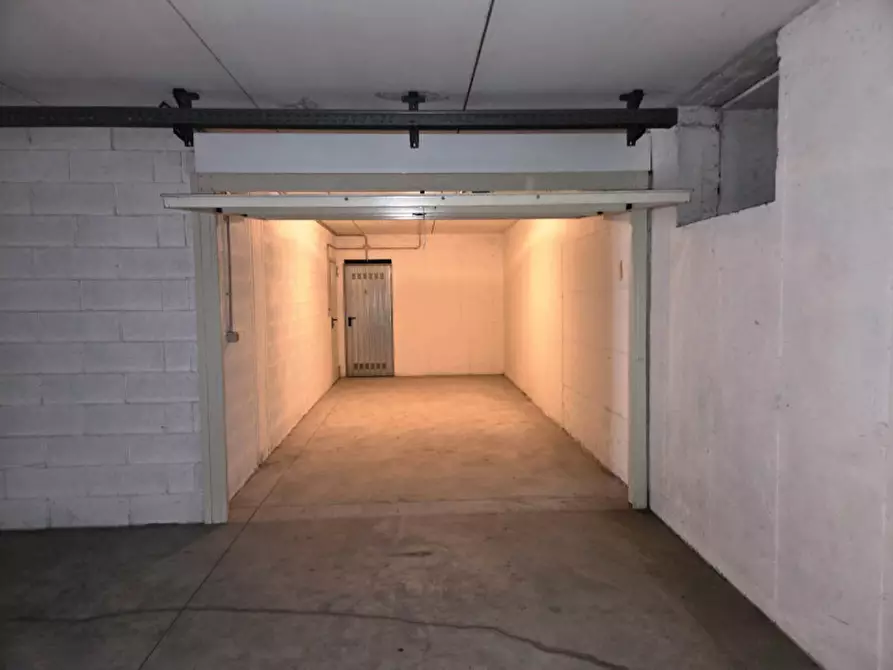 Immagine 28 di Appartamento in vendita  in VIA MARTIRI LIBERAZIONE 36 a Parma