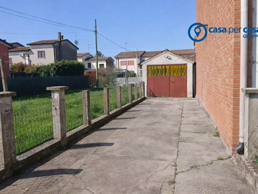Immagine 12 di Villetta a schiera in vendita  in Via Bassa a Vescovana