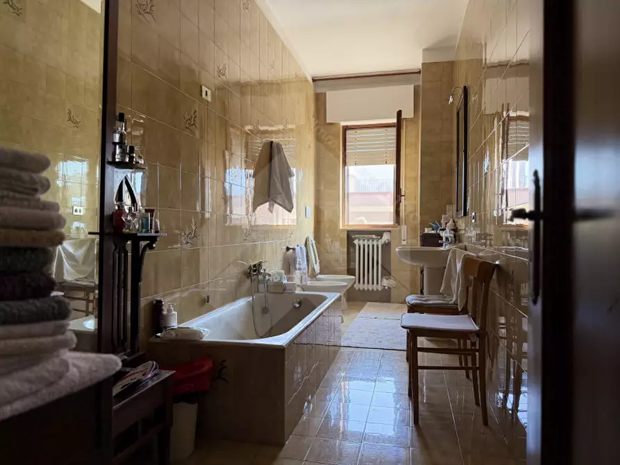 Immagine 18 di Appartamento in vendita  in Via Napoli a Andria