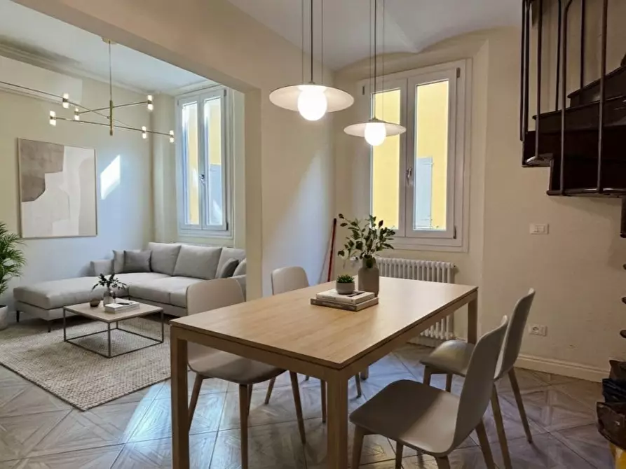 Immagine 1 di Appartamento in vendita  in via parigi 7 a Bologna