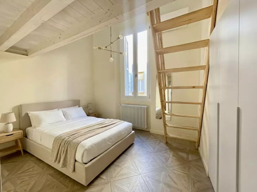 Immagine 3 di Appartamento in vendita  in via parigi 7 a Bologna