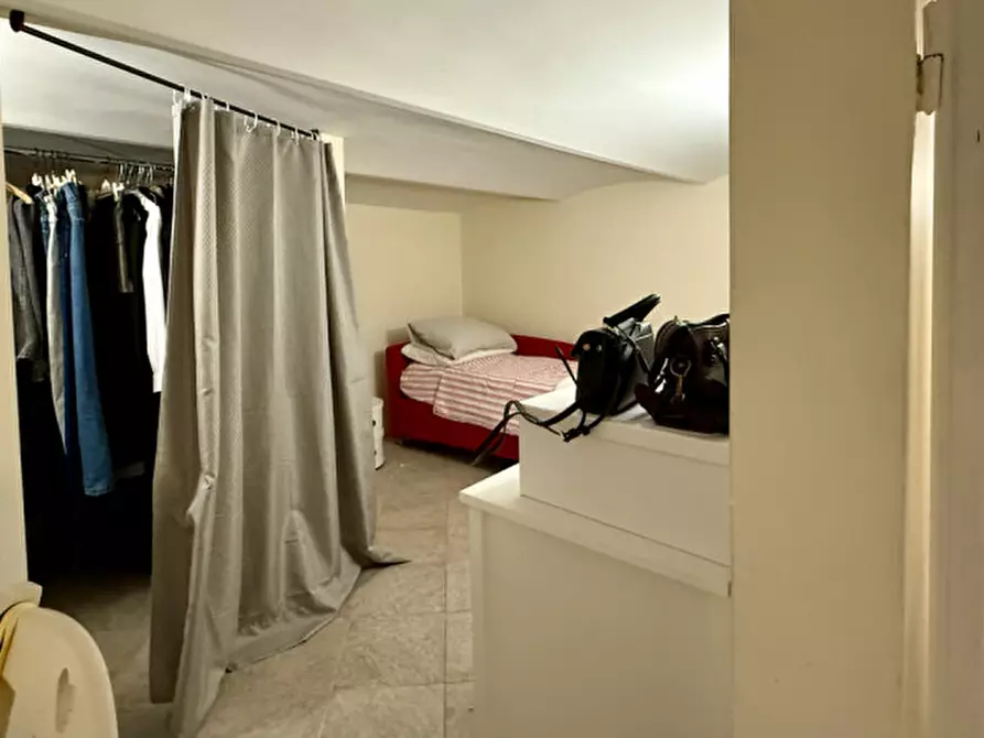 Immagine 6 di Camera in affitto  a Bologna