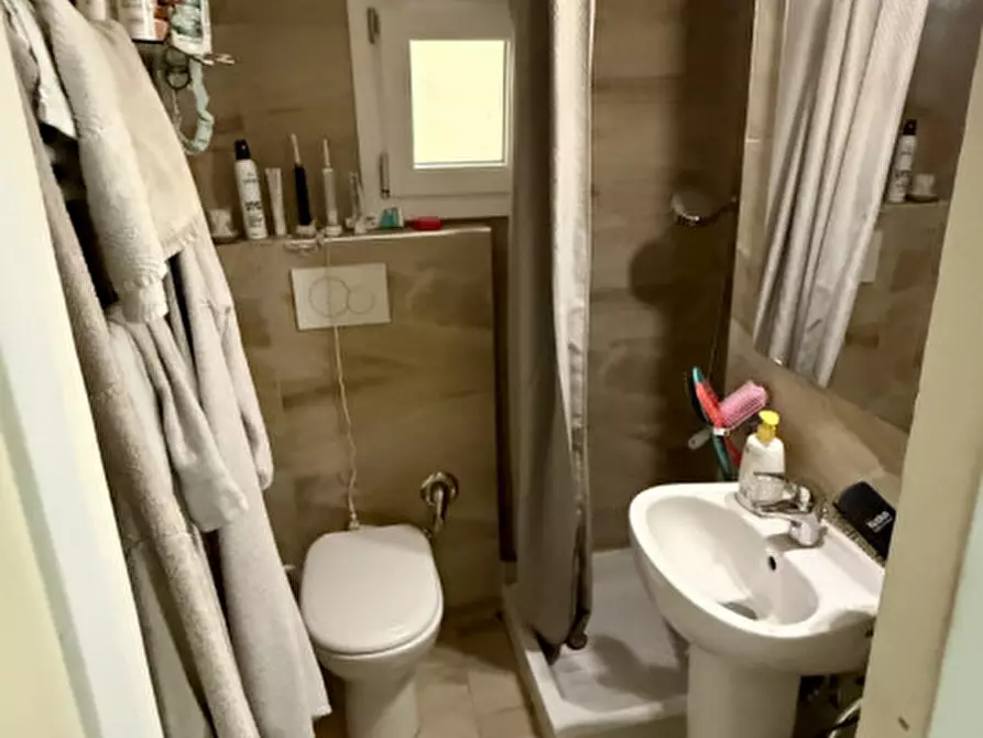 Immagine 14 di Camera in affitto  a Bologna