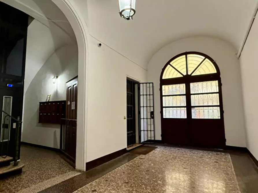 Immagine 10 di Appartamento in vendita  in via parigi 7 a Bologna