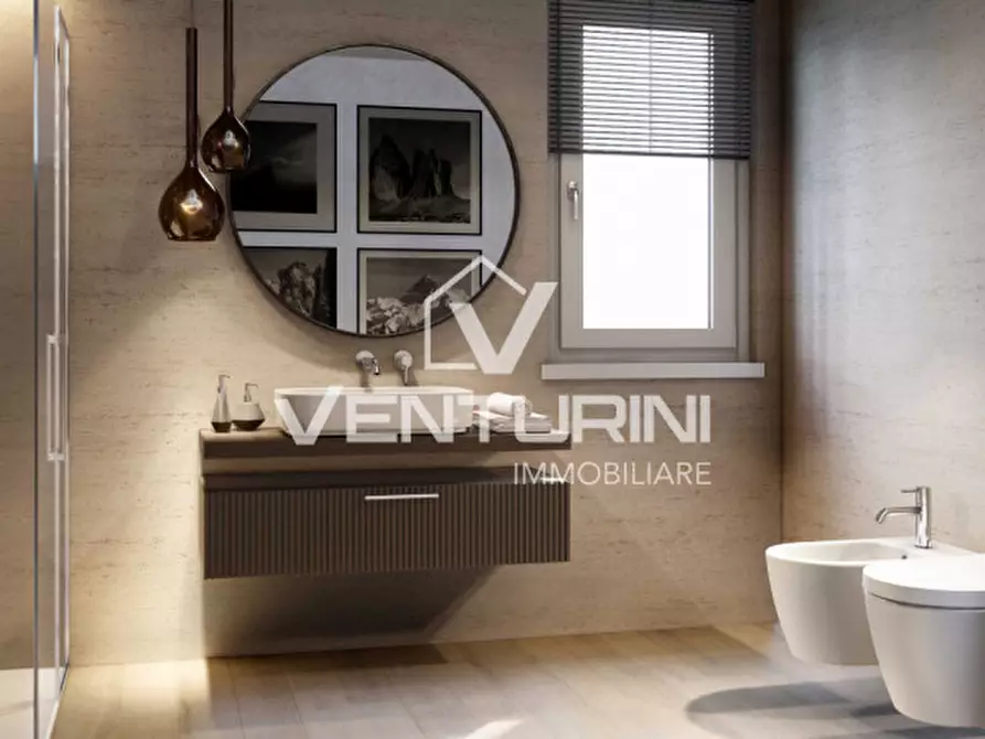 Immagine 10 di Appartamento in vendita  in Via Pianello del Lario a Roma