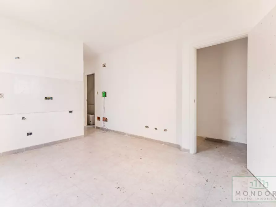 Immagine 3 di Appartamento in vendita  in Via Padre Merolla a Roma