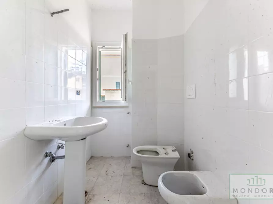 Immagine 12 di Appartamento in vendita  in Via Padre Merolla a Roma