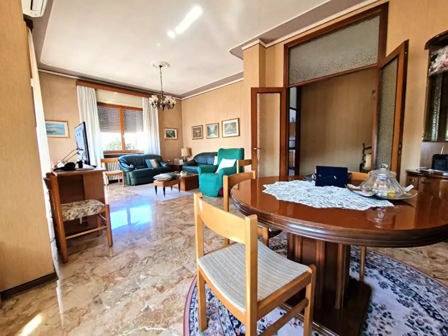 Immagine 3 di Appartamento in vendita  in Via Verona a Torri Di Quartesolo