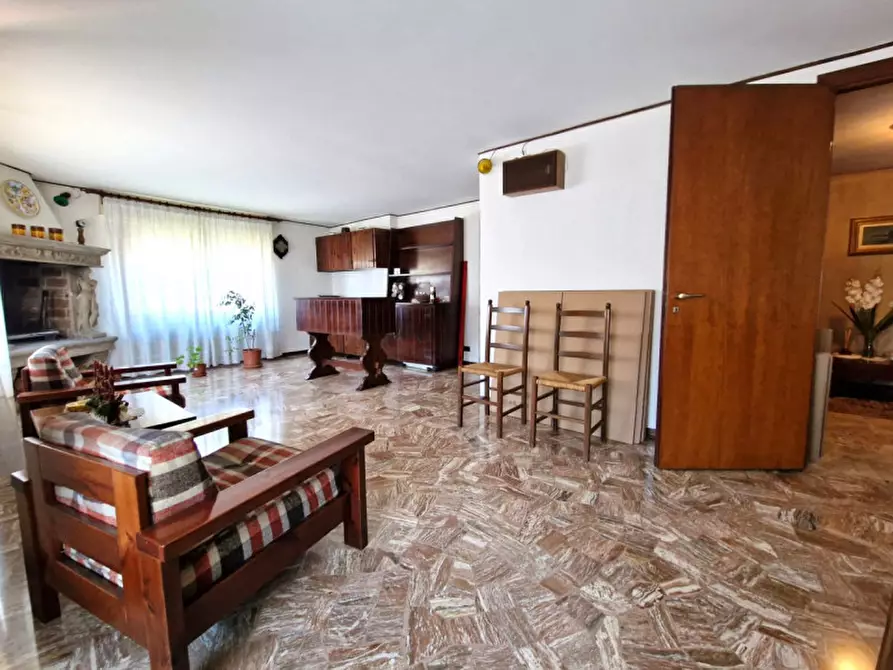 Immagine 11 di Appartamento in vendita  in Via Verona a Torri Di Quartesolo
