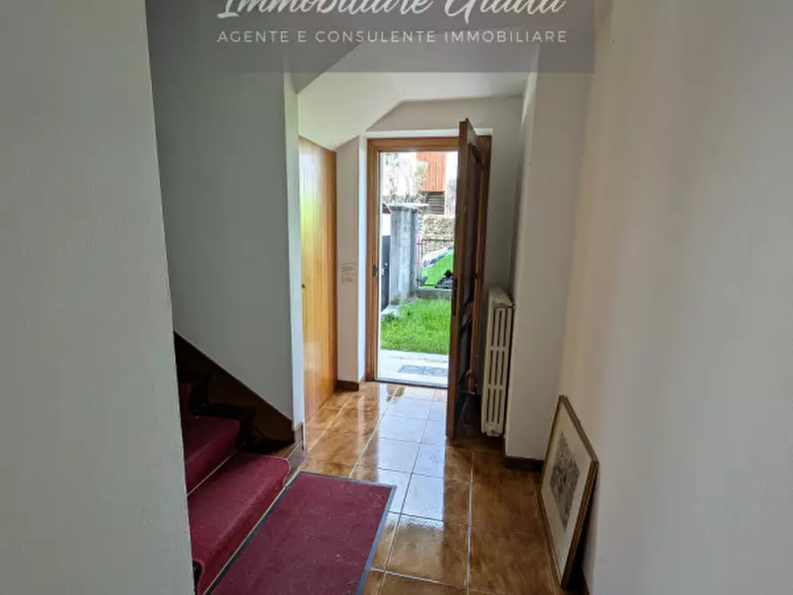 Immagine 3 di Casa indipendente in vendita  a Vittorio Veneto