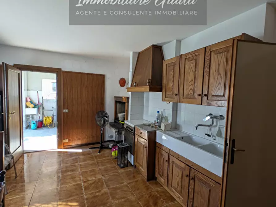 Immagine 10 di Casa indipendente in vendita  a Vittorio Veneto