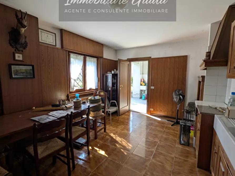 Immagine 11 di Casa indipendente in vendita  a Vittorio Veneto