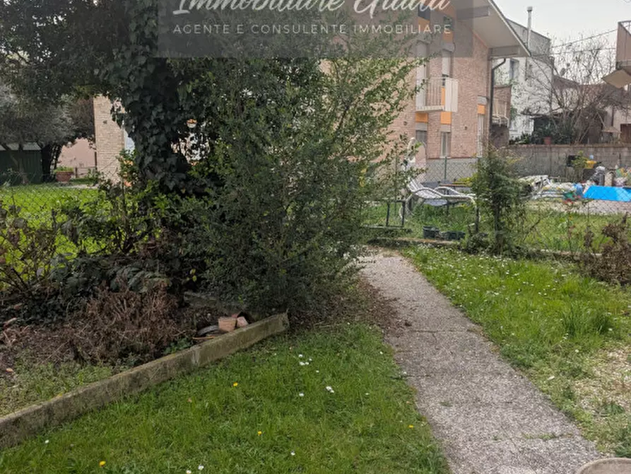 Immagine 29 di Casa indipendente in vendita  a Vittorio Veneto