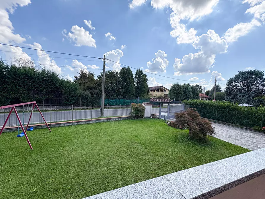 Immagine 14 di Appartamento in vendita  in Macherio Via Trento e Trieste 41 a Macherio