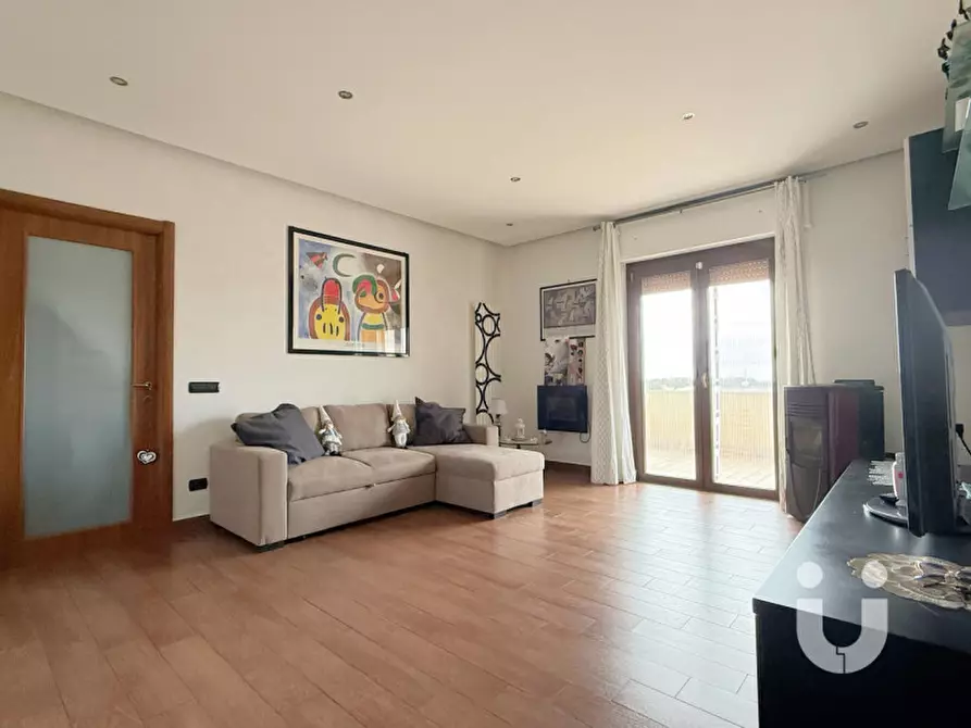 Immagine 1 di Appartamento in vendita  in Via dei Gelsomini a Santa Marinella