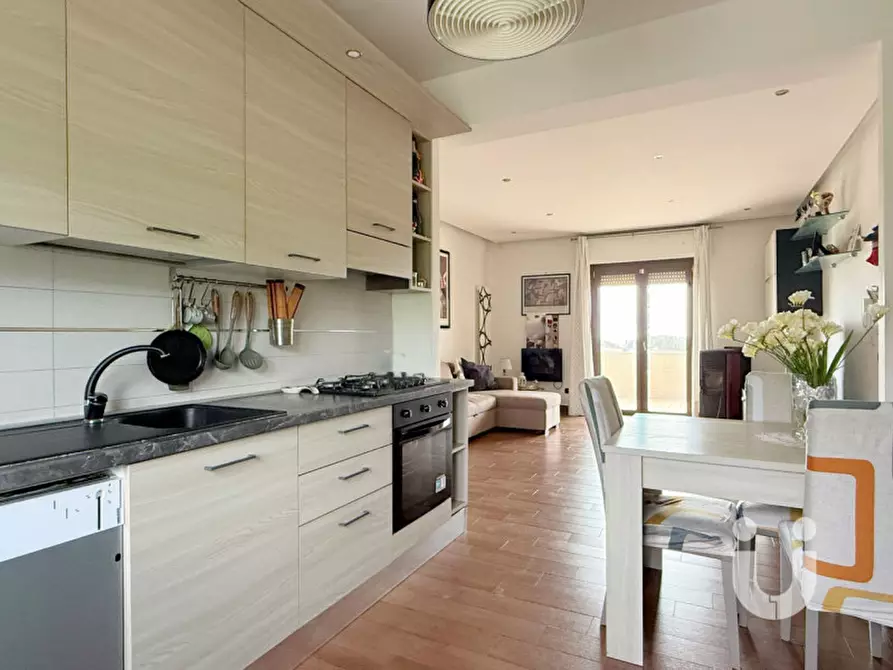 Immagine 9 di Appartamento in vendita  in Via dei Gelsomini a Santa Marinella