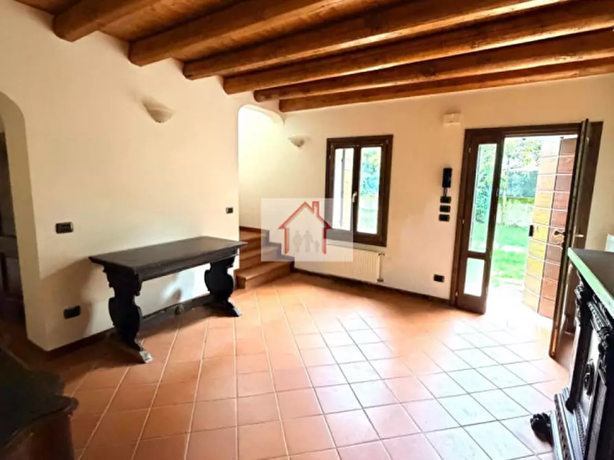 Immagine 2 di Villetta a schiera in vendita  in Via della Vittoria a Giavera Del Montello