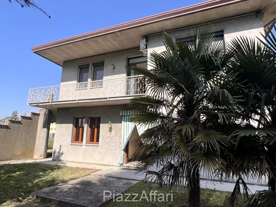 Immagine 4 di Casa bifamiliare in vendita  in Via Roma a Brugine