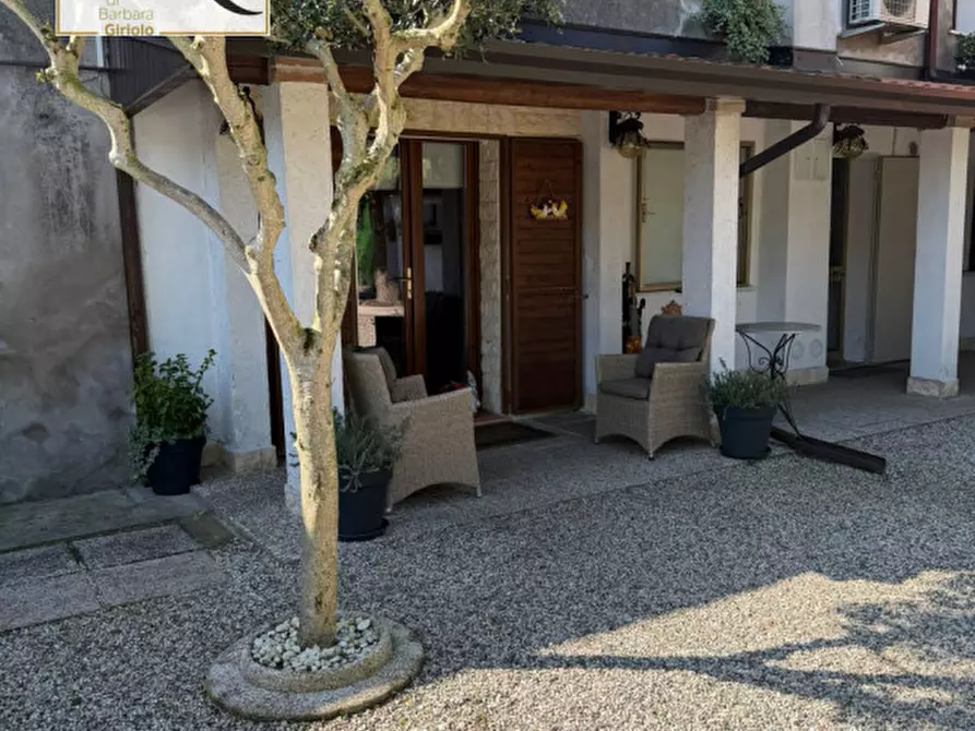 Immagine 1 di Villetta a schiera in vendita  a Giacciano Con Baruchella