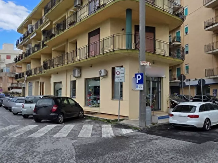 Immagine 2 di Negozio in vendita  in VIA TENENTE ROSARIO SIRO BRIGIANO, 70 a Milazzo