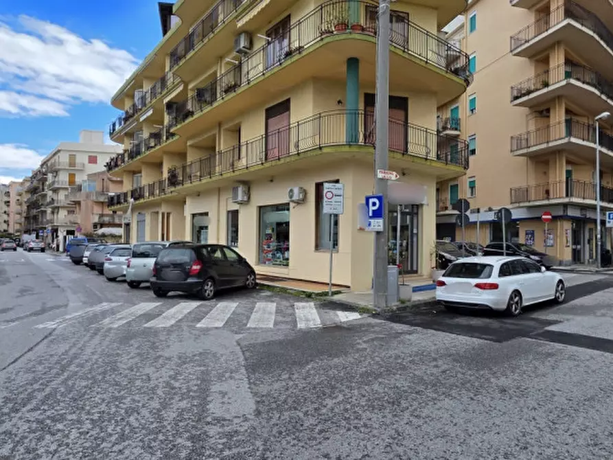 Immagine 9 di Negozio in vendita  in VIA TENENTE ROSARIO SIRO BRIGIANO, 70 a Milazzo