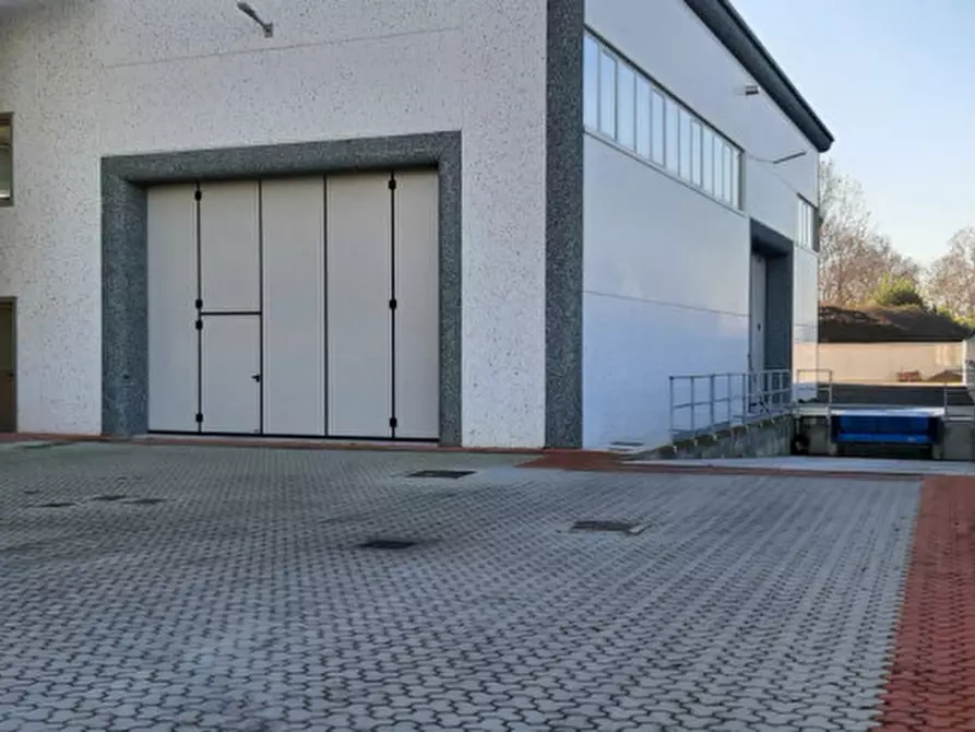 Immagine 1 di Capannone industriale in affitto  in via cesare battisti 70 a Pogliano Milanese