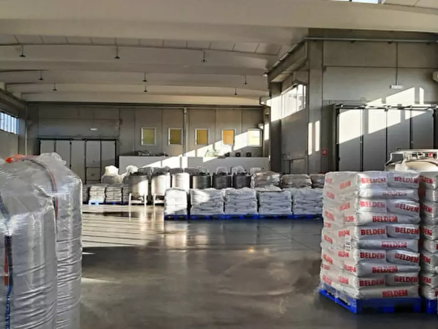 Immagine 14 di Capannone industriale in affitto  in via cesare battisti 70 a Pogliano Milanese