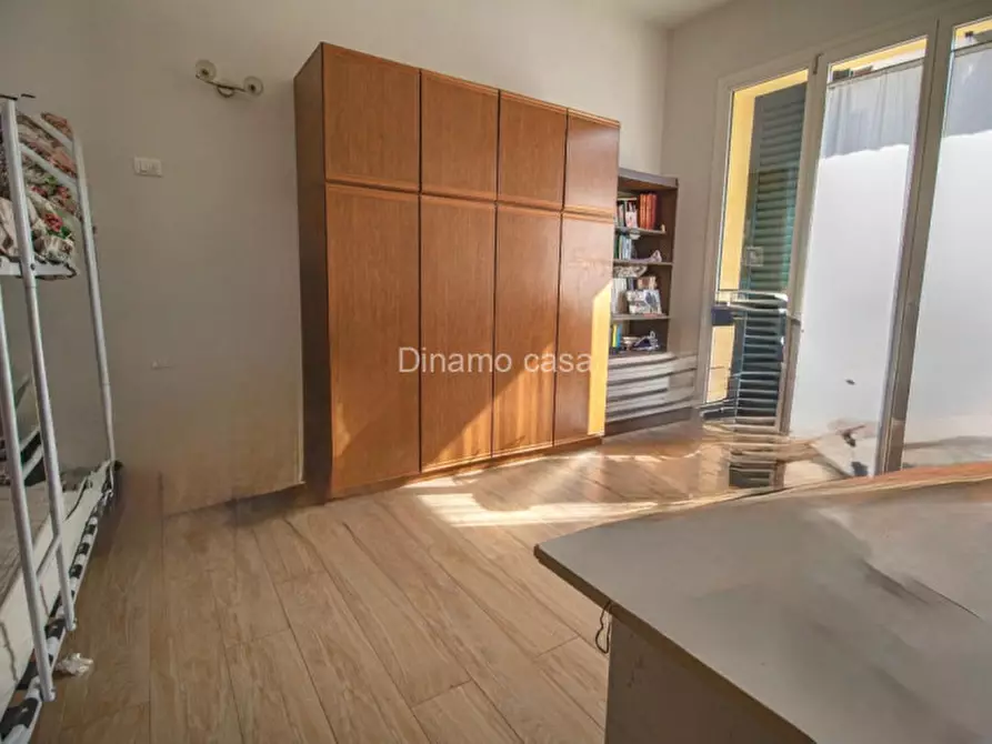 Immagine 2 di Casa indipendente in vendita  a Prato