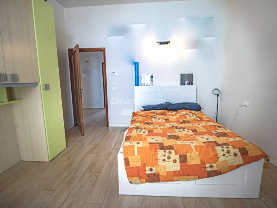 Immagine 10 di Casa indipendente in vendita  a Prato