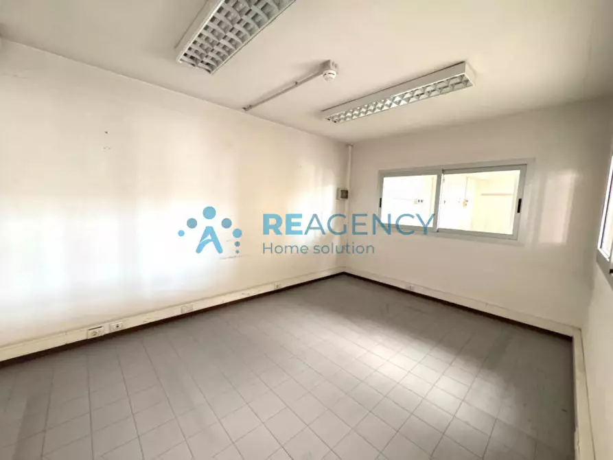 Immagine 2 di Capannone industriale in affitto  a Vicenza