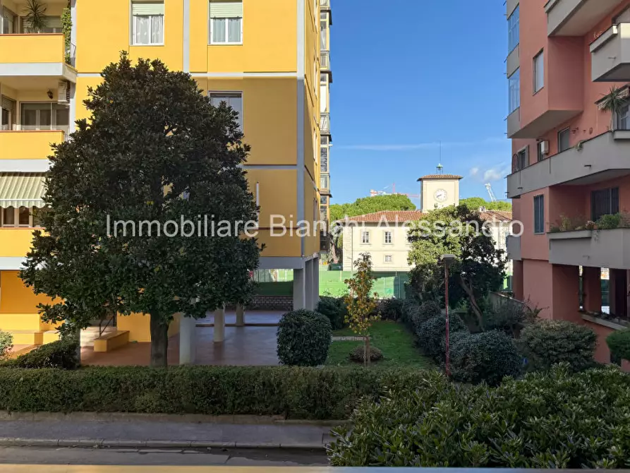 Immagine 1 di Appartamento in vendita  in Via Onofrio Zeffirini 10 a Firenze