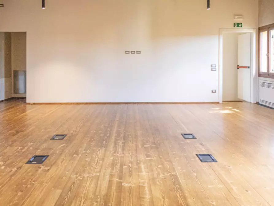 Immagine 23 di Attività commerciale in vendita  in ZERMAN a Mogliano Veneto