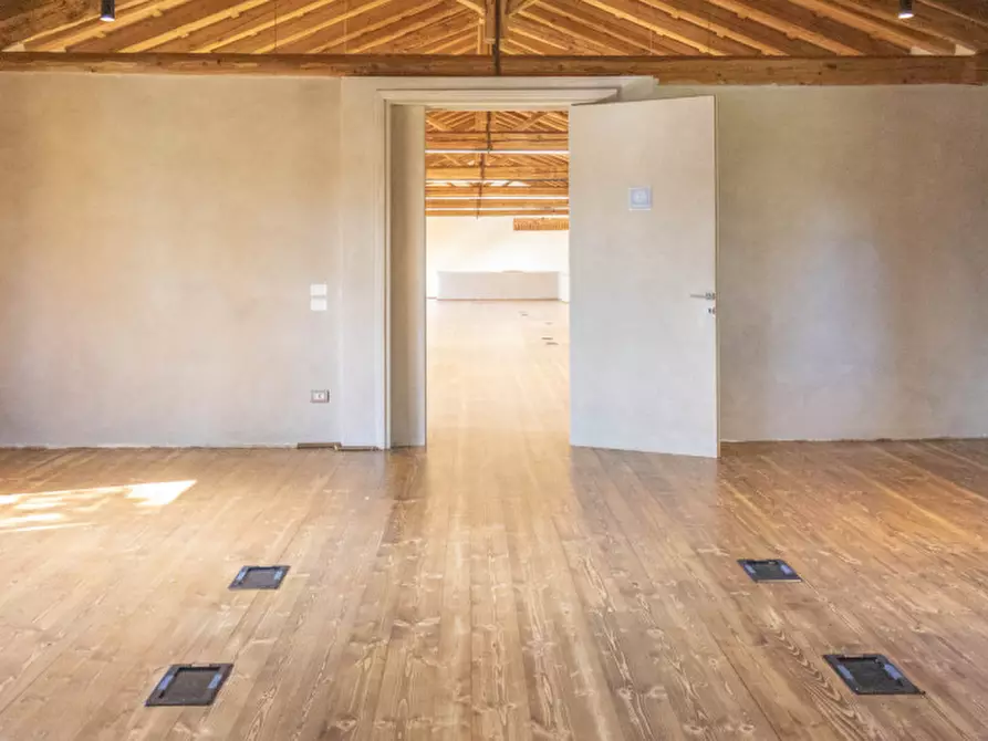 Immagine 24 di Attività commerciale in vendita  in ZERMAN a Mogliano Veneto